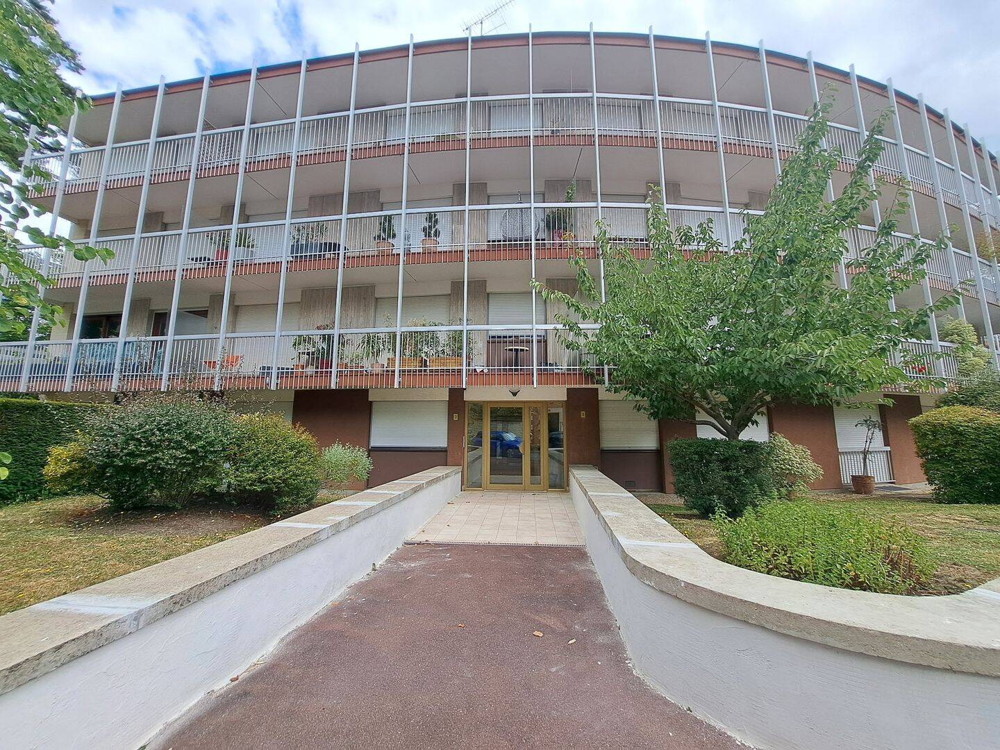Appartement 3 pièces 69 m² · à Saint-Germain-en-Laye · 68,5 m² · 493 500 €