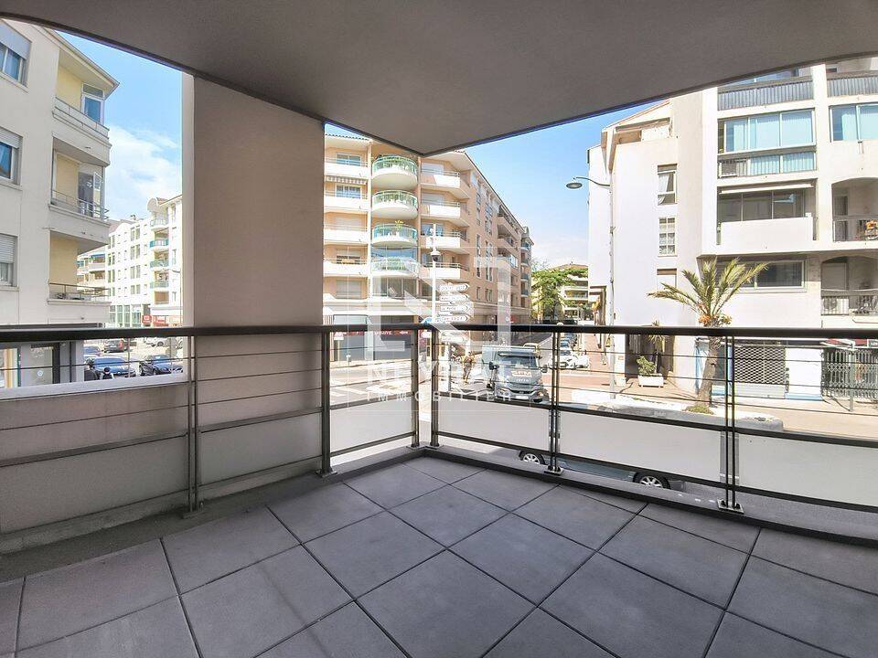 Appartement 3 pièces 77 m² · à Saint-Raphaël · 77 m² · 299 000 €