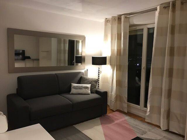 Appartement 1 pièce 28 m² · à Courbevoie · 28 m² · 1 300 €