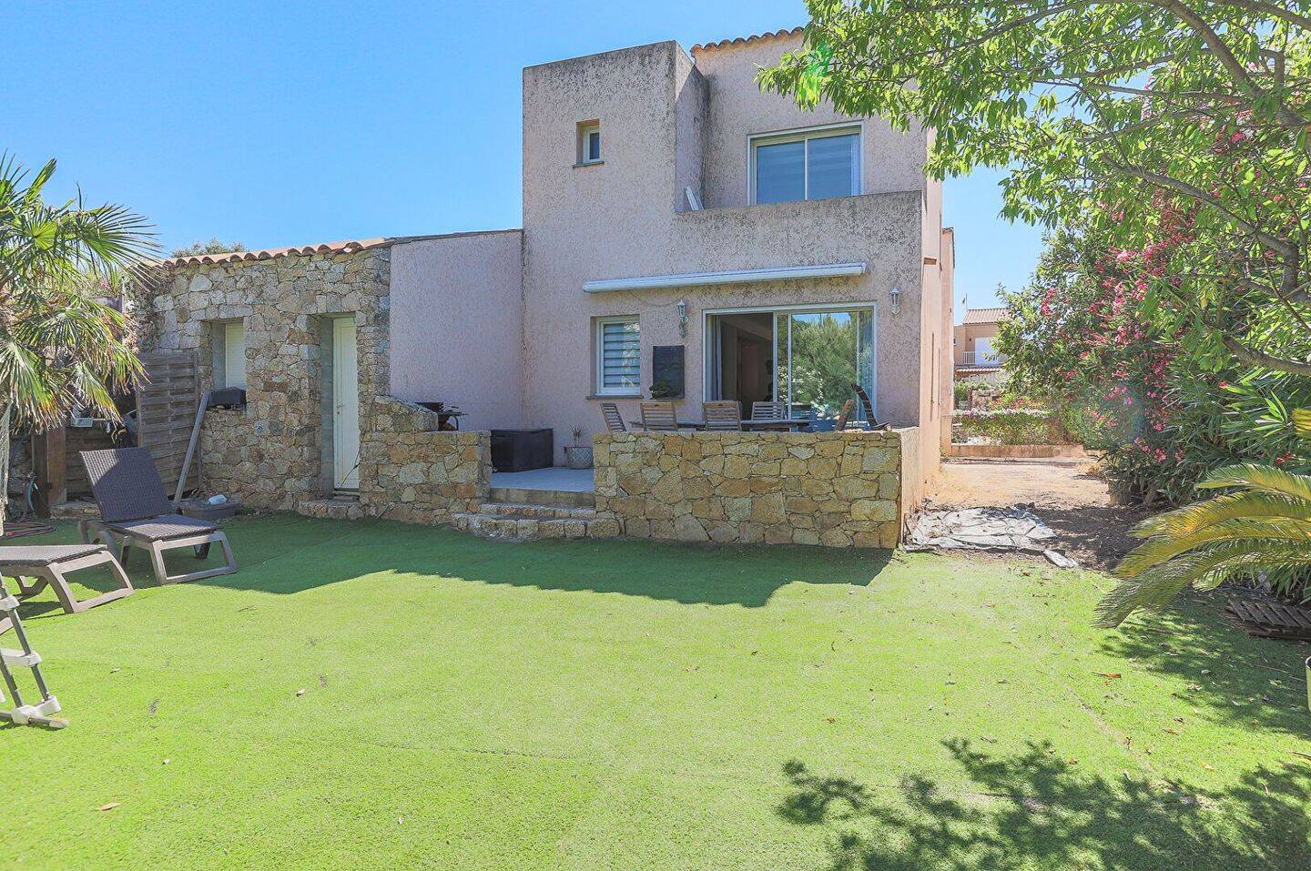 Maison 4 pièces 140 m² · à Lumio · 140 m² · 610 000 €