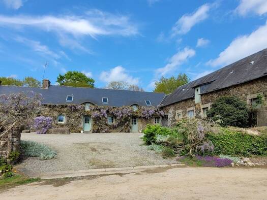 Maison à vendre 465 750 € 13 pièces 9 chambres 282 m² 11 110 m² de terrain Saint-Martin-des-Prés 22320