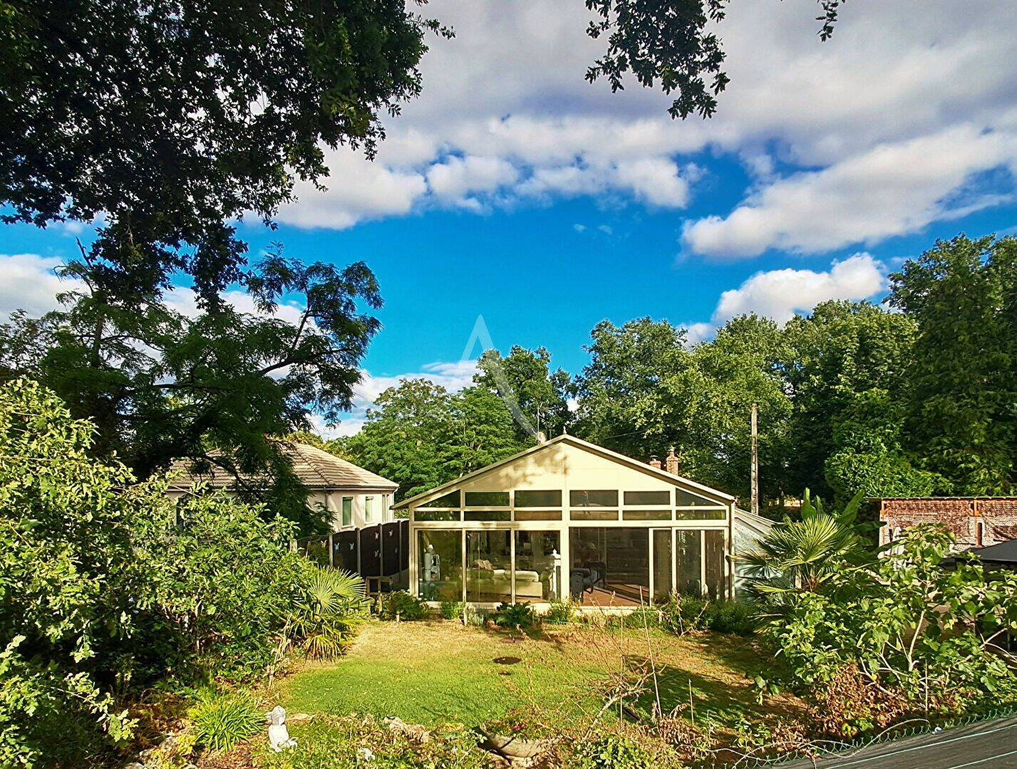 Maison 6 pièces 190 m² · à Châteauneuf-sur-Loire · 190 m² · 424 000 €