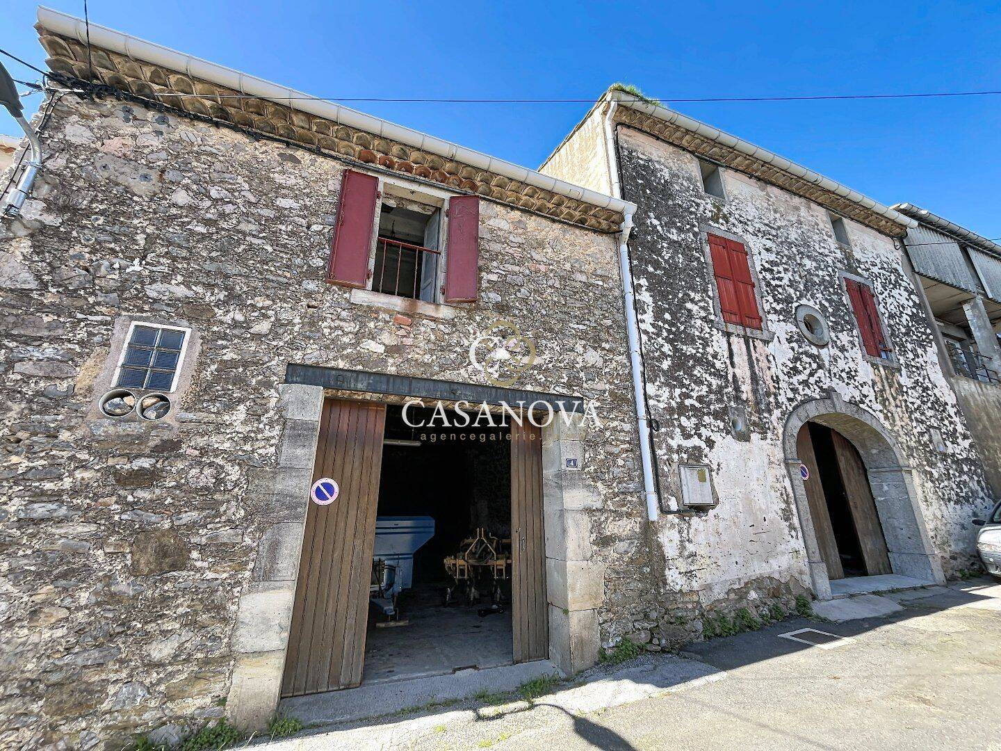Maison 8 pièces 280 m² · à Gabian · 280 m² · 109 500 €