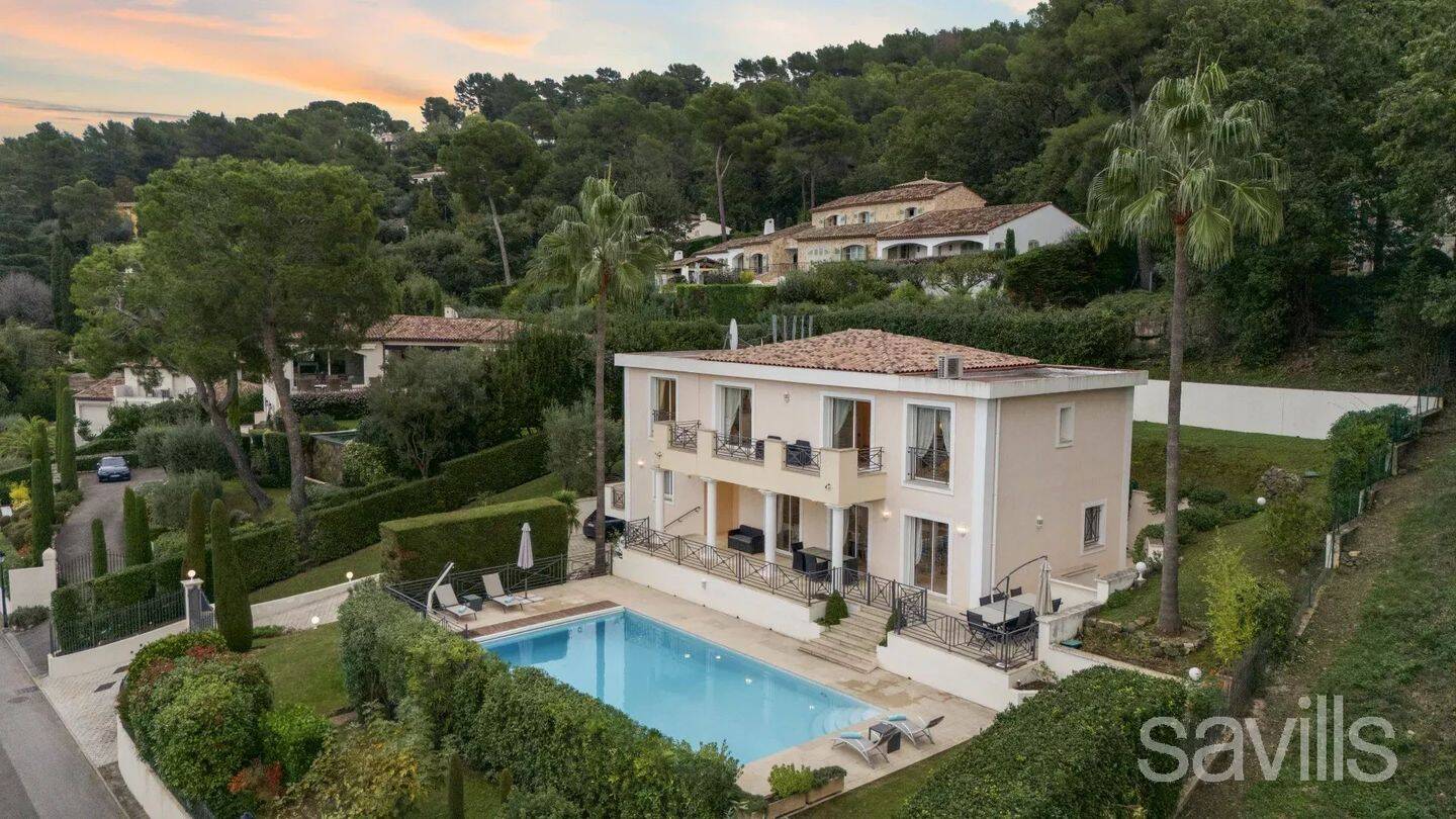 Maison 8 pièces 248 m² · à Mougins · 248 m² · 2 490 000 €