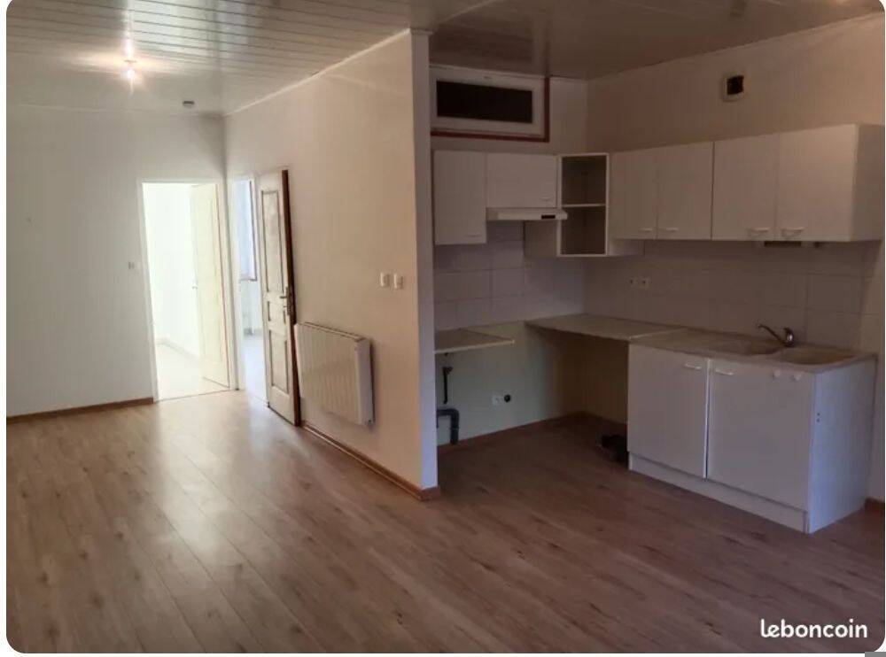 Appartement 3 pièces 48 m² · à Pont-de-Vaux · 48 m² · 480 €