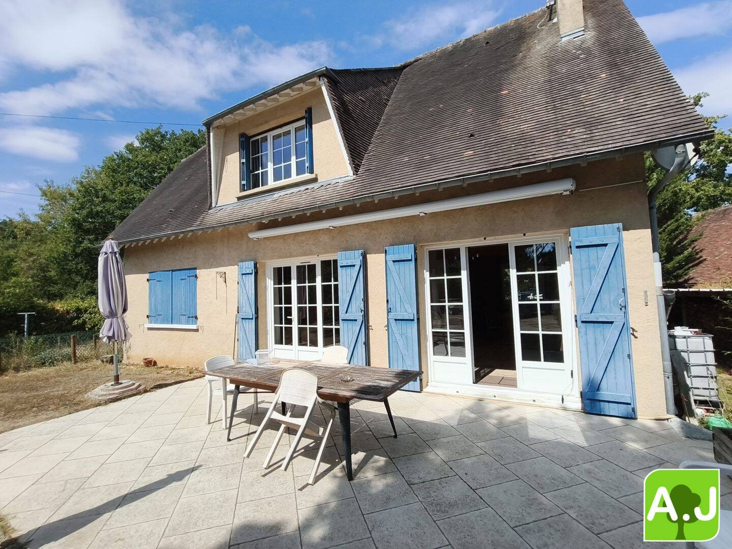 Maison 7 pièces 143 m² · à Anet · 143 m² · 242 000 €