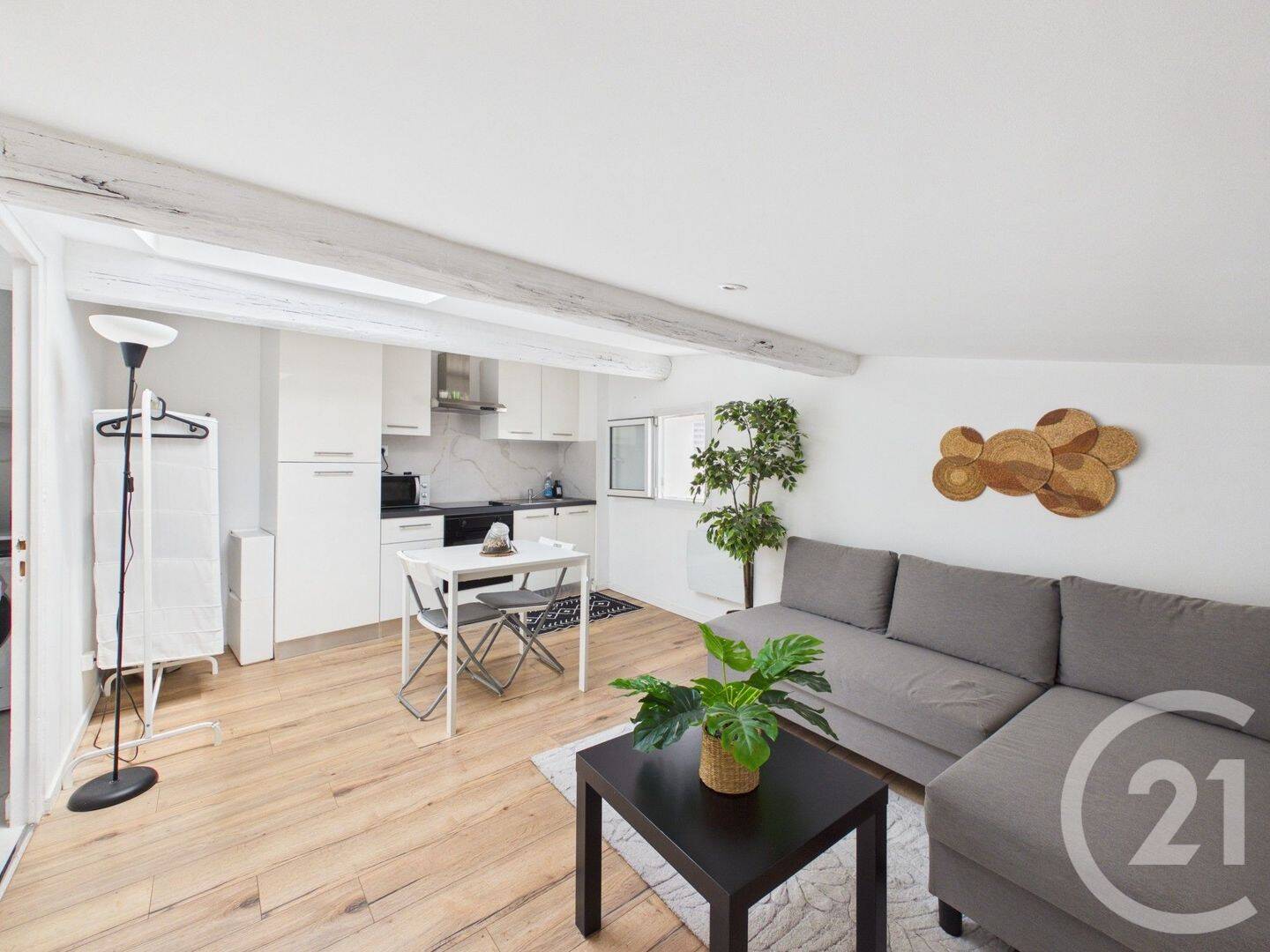 Appartement 1 pièce 14 m² · à Toulon · 14,1 m² · 420 €