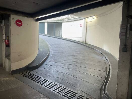 Parking à vendre 46 440 € 11,4 m² Legendre-Lévis Paris 17ème arrondissement 75017