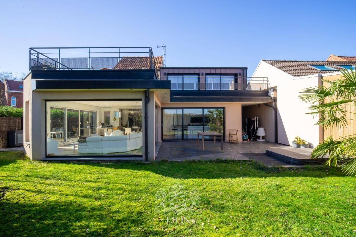 Maison 5 pièces 170 m² · à Villeneuve-d'Ascq · 170 m² · 700 000 €