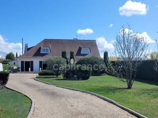 Maison à vendre 545 000 € 8 pièces 4 chambres 298 m² 2 221 m² de terrain Cubnezais 33620