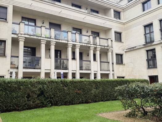 Appartement à vendre - Première occupation 1 290 000 € 5 pièces 3 chambres 124 m² Étage 1/3 Parc d'Orléans Neuilly-sur-Seine 92200