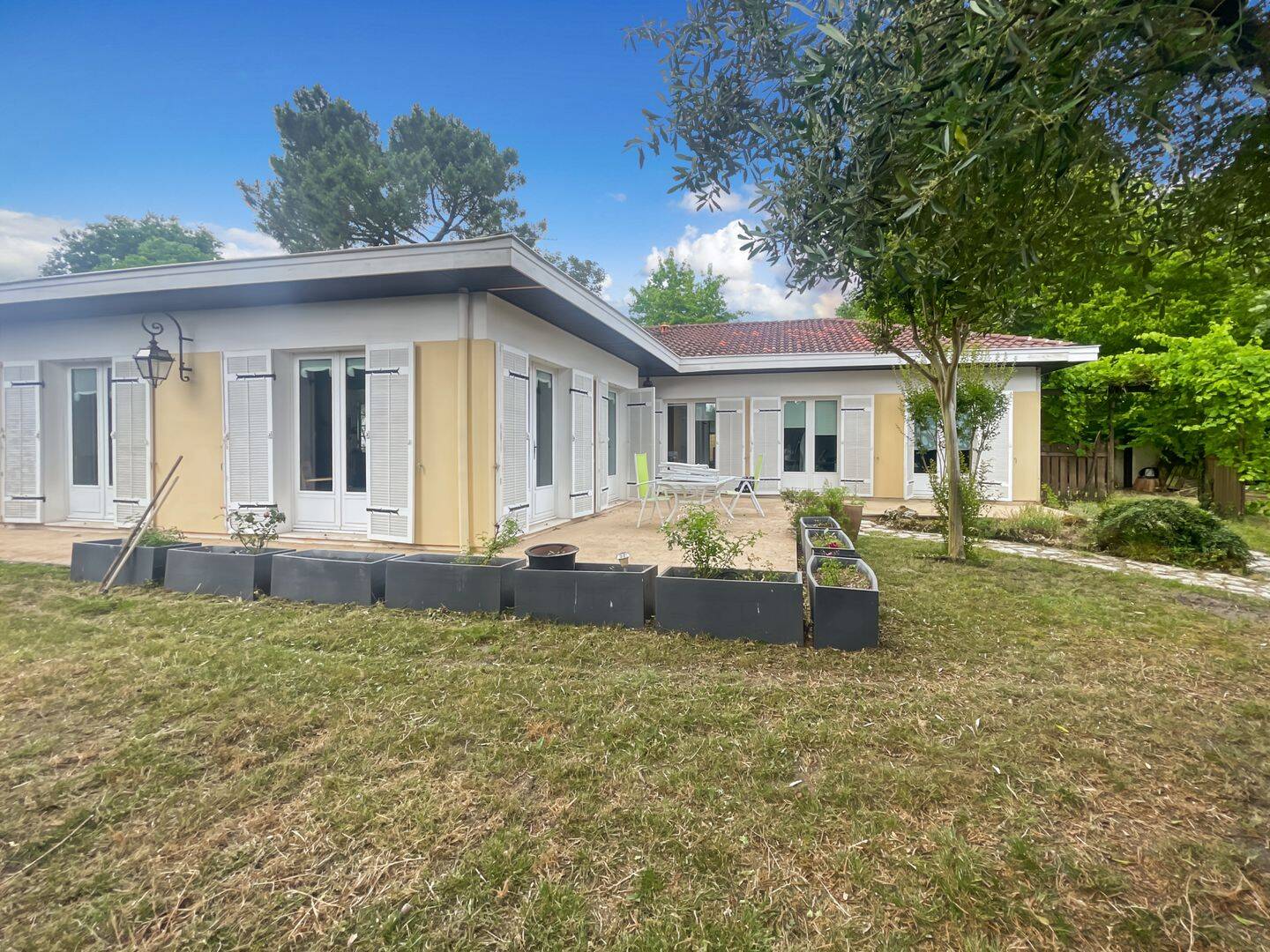 Maison 8 pièces 190 m² · à Mérignac · 190 m² · 647 000 €