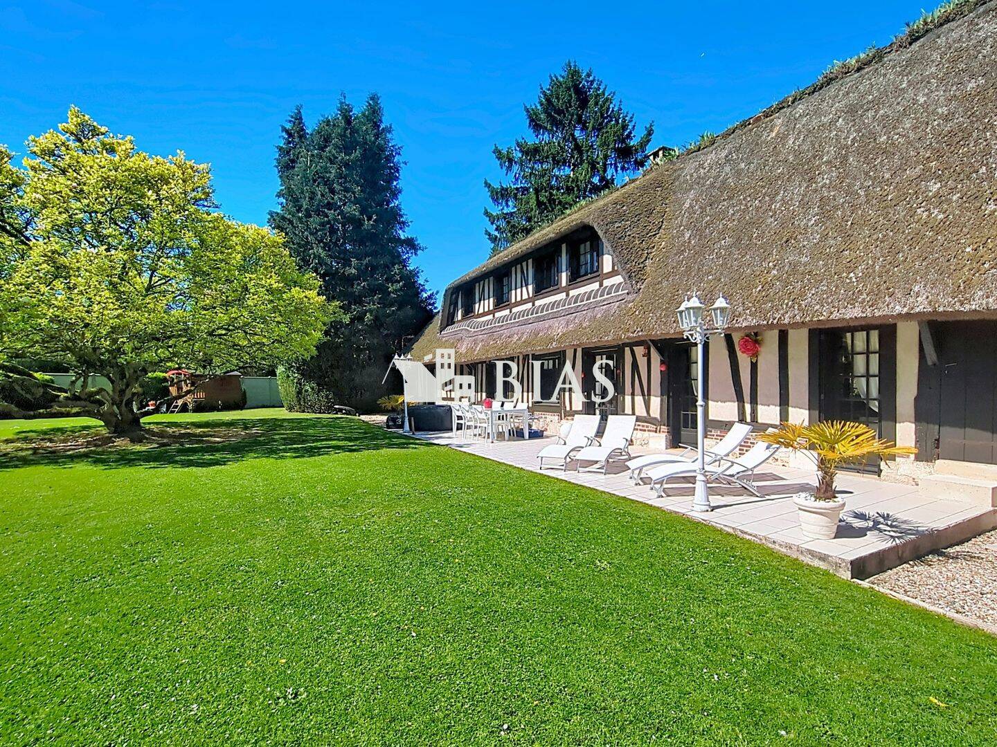 Maison 6 pièces 163 m² · à Saint-Ouen-du-Tilleul · 163 m² · 355 000 €