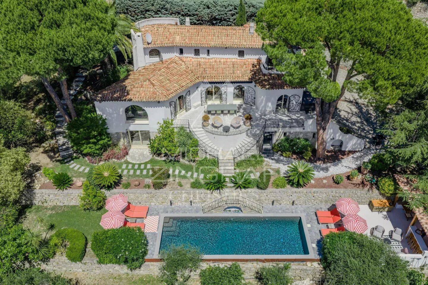 Maison 8 pièces 248 m² · à Mougins · 248 m² · 2 600 000 €