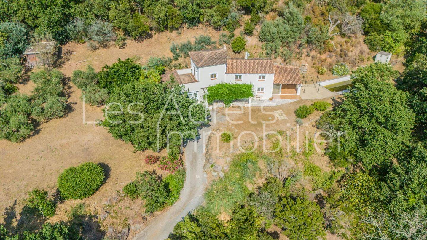 Maison 5 pièces 159 m² · à Fréjus · 158,5 m² · 850 000 €