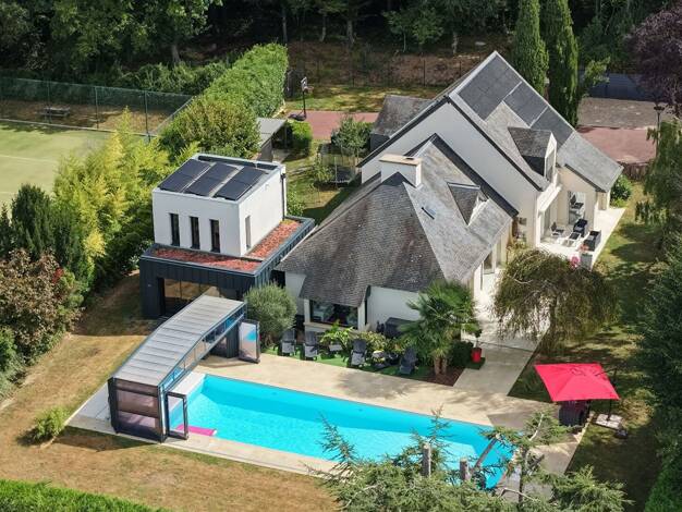 Maison à vendre 1 290 000 € 9 pièces 5 chambres 300 m² 2 382 m² de terrain Saint-Nom-la-Bretèche 78860