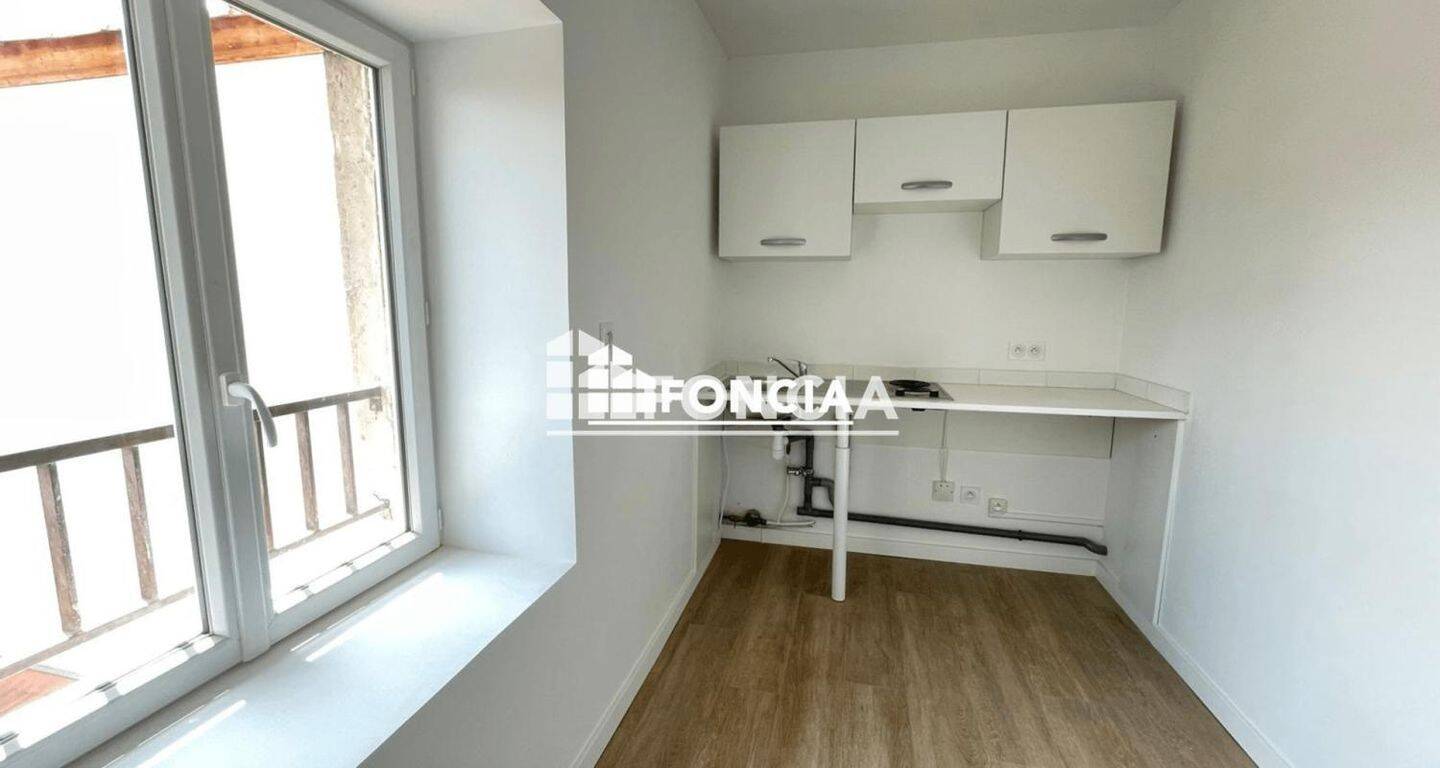 Appartement 1 pièce 31 m² · à Craponne · 30,6 m² · 550 €