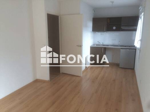 Appartement à louer 545 € 2 pièces 1 chambre 37,7 m² Étage 2/3 Les Blaches-Les Champs Montélimar 26200