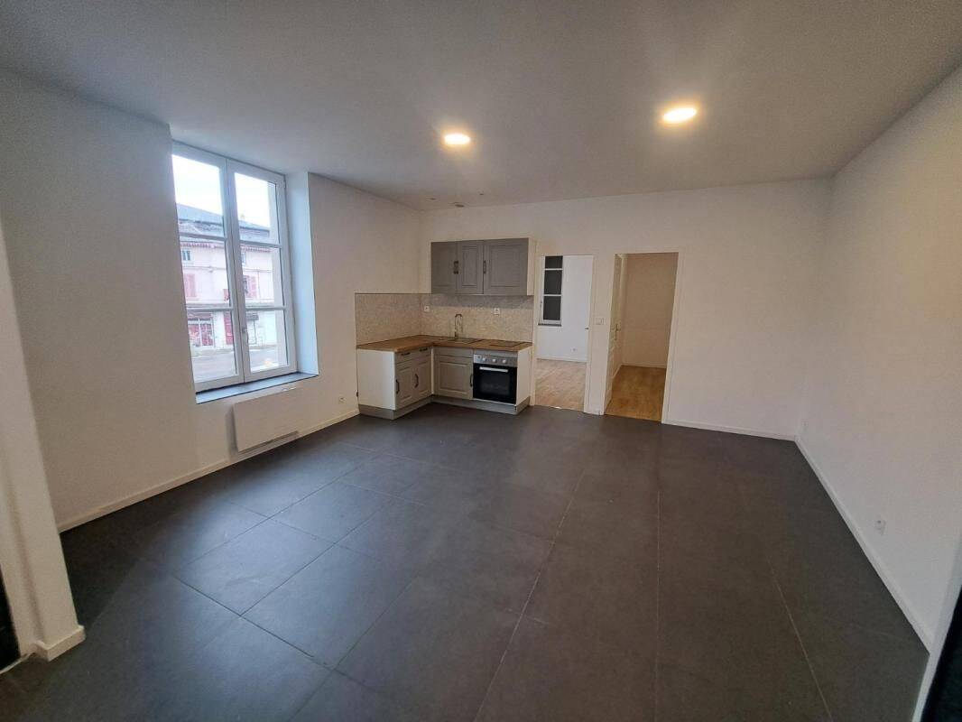 Appartement 3 pièces 48 m² · à Saint-Symphorien-d'Ozon · 48 m² · 749 €/mois