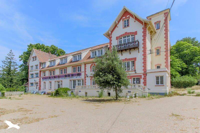 Maison 18 pièces 100 m² · à Septeuil · 100 m² · 2 600 000 €