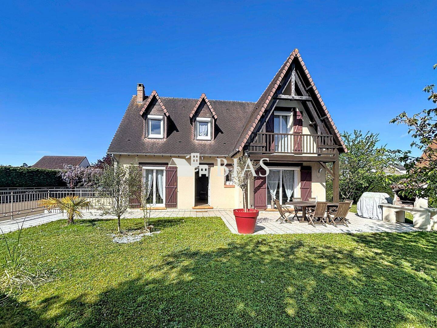 Maison 5 pièces 108 m² · à Pont-de-l'Arche · 108 m² · 319 000 €