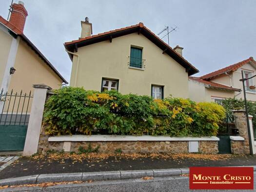 Maison à louer 2 890 € 5 pièces 3 chambres 111 m² Le Chesnay-Rocquencourt 78150