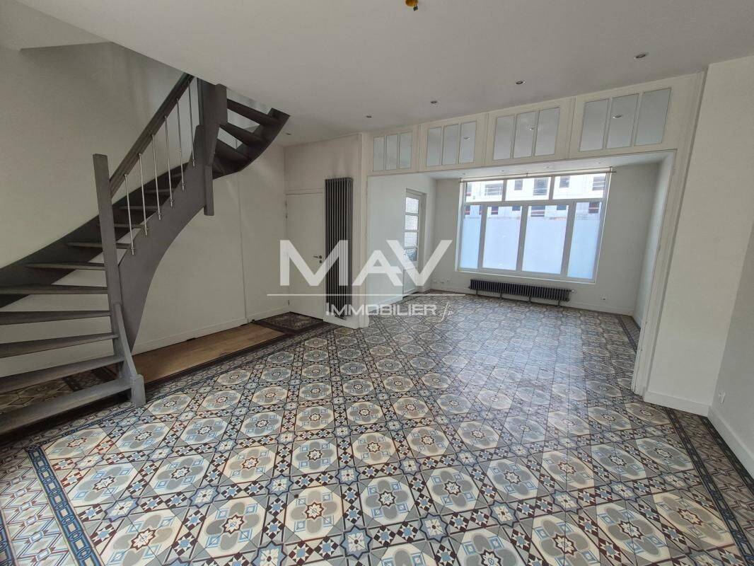 Maison 6 pièces 123 m² · à Mouvaux · 123 m² · 2 290 €/mois