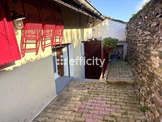 Maison de ville à vendre 176 000 € 3 pièces 1 chambre 70 m² 73 m² de terrain Freydiere-Bans Givors 69700