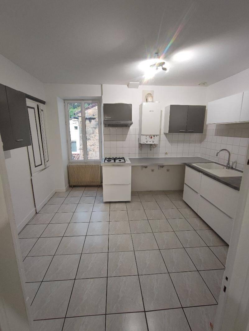 Maison 5 pièces 139 m² · à Le Tourne · 139 m² · 900 €/mois