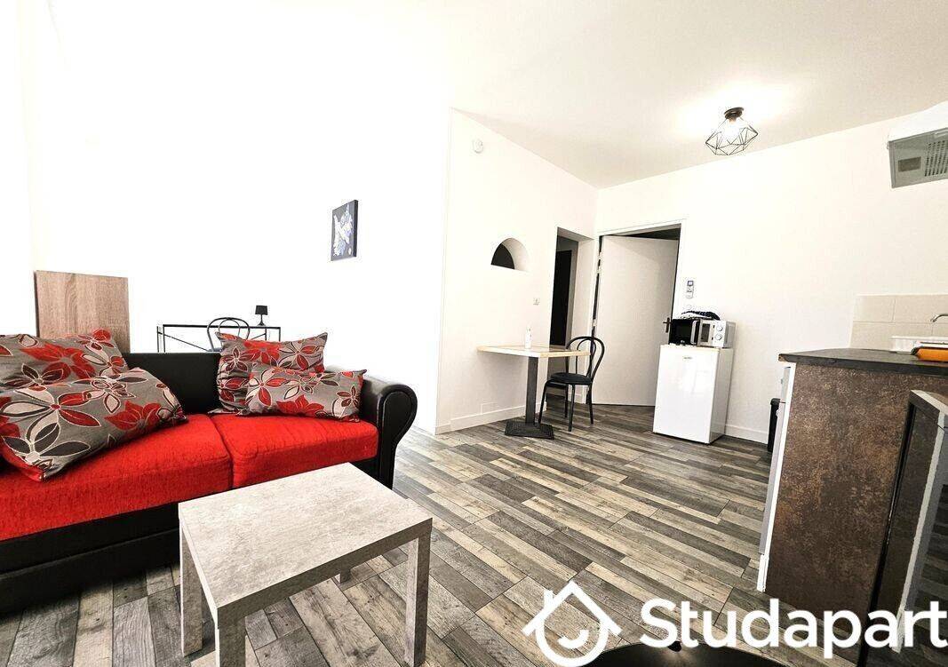 1 pièce 32 m² · à Savignac-les-Églises · 32 m² · 480 €