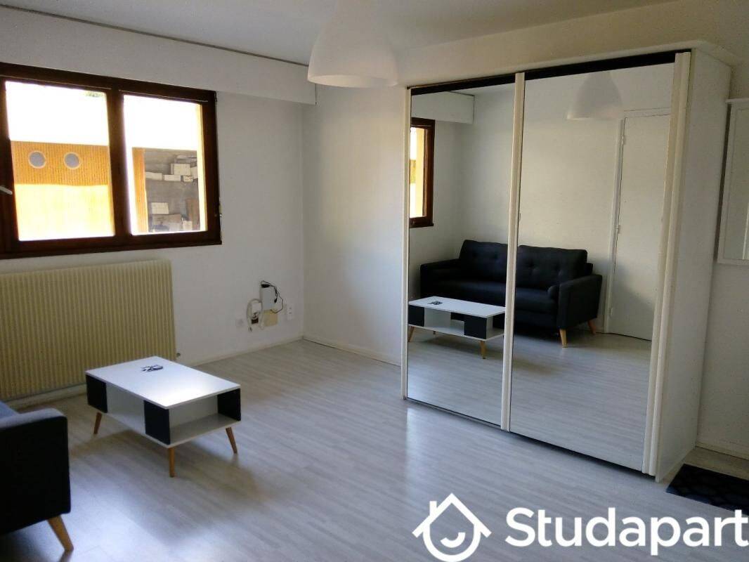 Appartement 2 pièces 28 m² · à Pau · 28 m² · 420 €/mois
