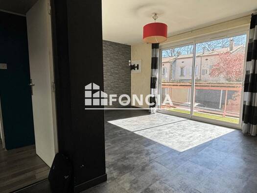 Appartement à vendre 79 000 € 2 pièces 1 chambre 41 m² Étage 1/5 École Paul Bert-Lycée Bernard Palissy Agen 47000