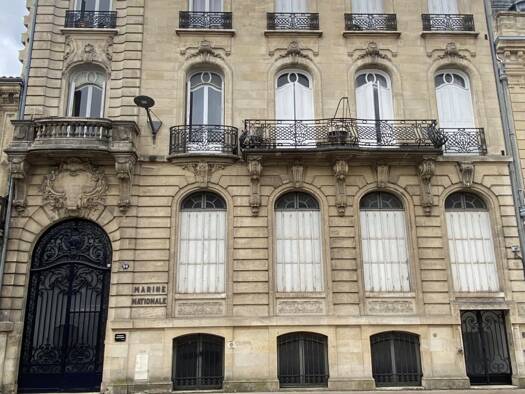 Appartement à vendre 245 000 € 2 pièces 1 chambre 44 m² Étage 2/3 Centre ville Bordeaux 33000