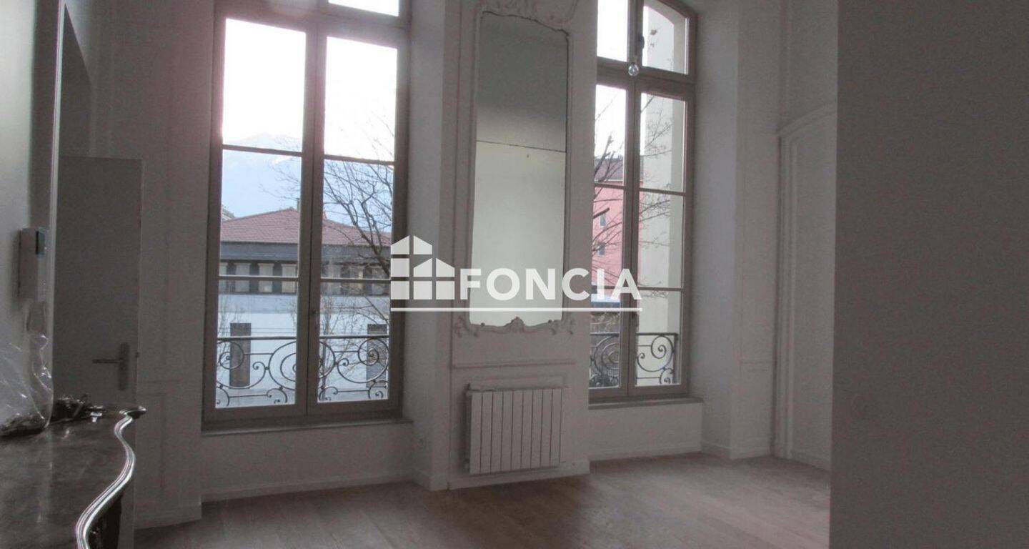 Appartement 2 pièces 40 m² · à Grenoble · 39,9 m² · 699 €/mois