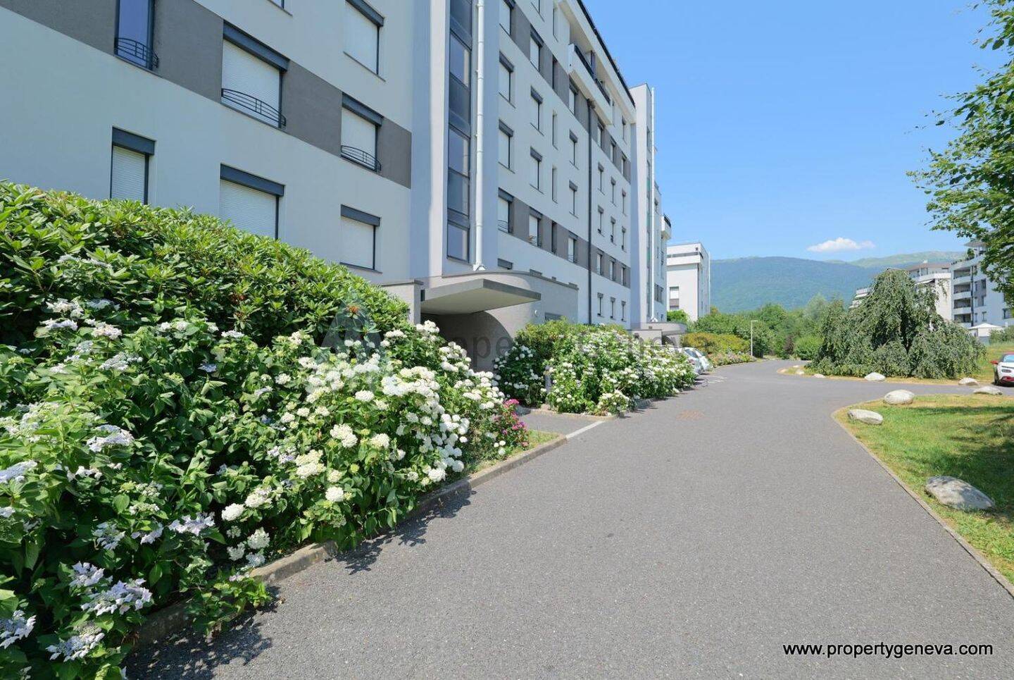 Appartement 4 pièces 133 m² · à Saint-Genis-Pouilly · 133 m² · 2 840 €/mois