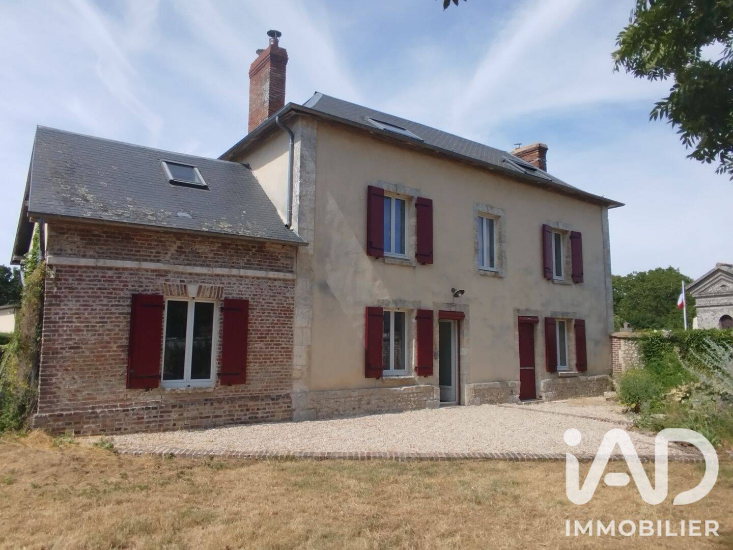Maison 6 pièces 125 m² · à Le Bec-Hellouin · 125,4 m² · 300 000 €