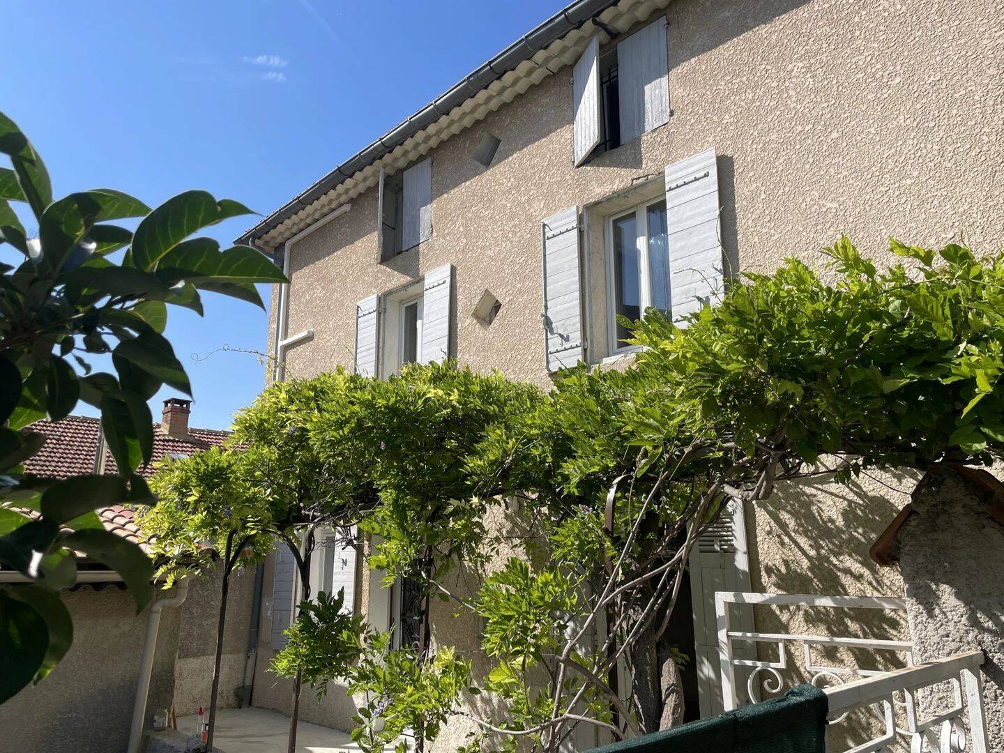 Maison 4 pièces 72 m² · à Sorgues · 72,4 m² · 910 €