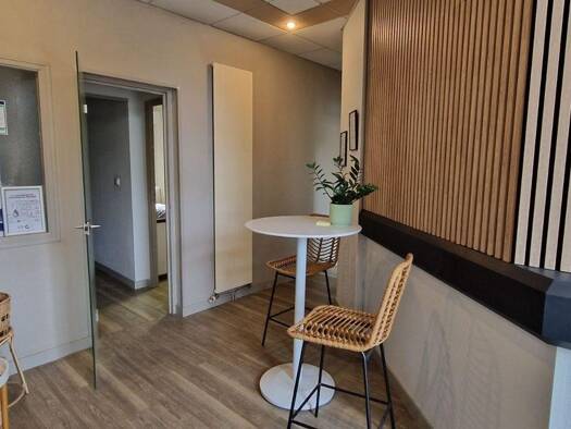 Local commercial à vendre 286 000 € 204 m² de surface de vente Centre Sud Ouest Bruz 35170