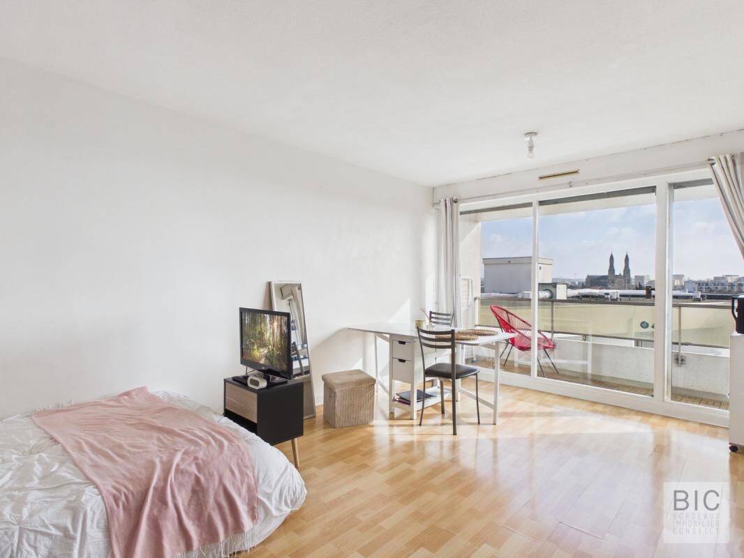 Appartement 1 pièce 28 m² · à Bordeaux · 28 m² · 130 000 €