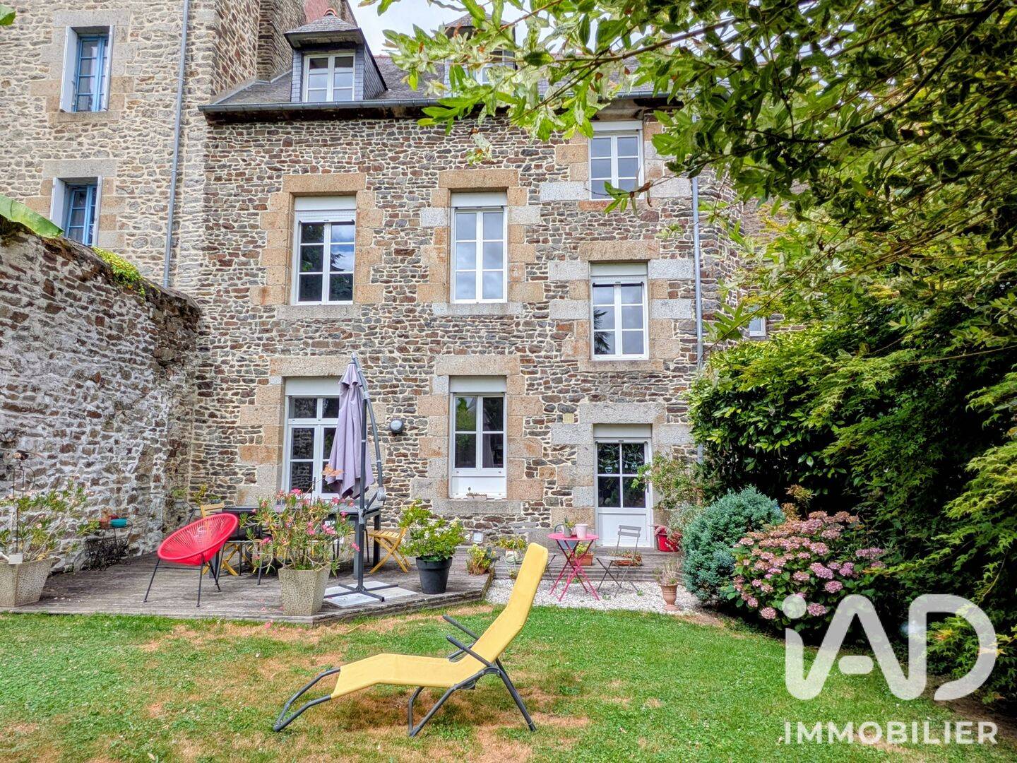 Maison 11 pièces 220 m² · à Fougères · 220 m² · 425 000 €