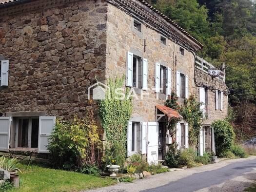 Maison à vendre 275 000 € 8 pièces 5 chambres 263 m² 1 160 m² de terrain Saint-Pierre-sur-Doux 07520