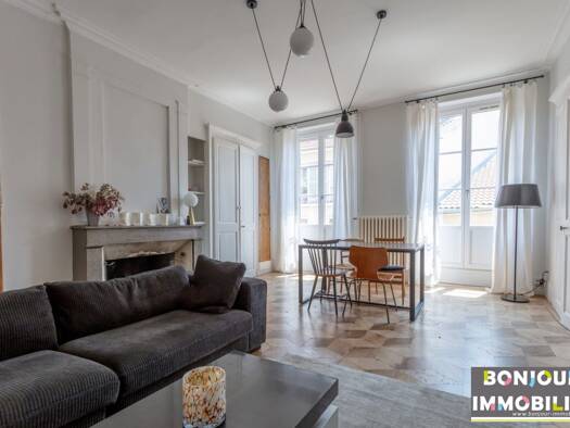 Appartement à louer 1 550 € 4 pièces 3 chambres 135,3 m² Étage 3/4 Antiquaire - Notre Dame  Grenoble 38000