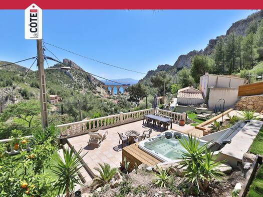 Maison à vendre 899 000 € 4 pièces 3 chambres 114 m² 681 m² de terrain Le Rove 13740