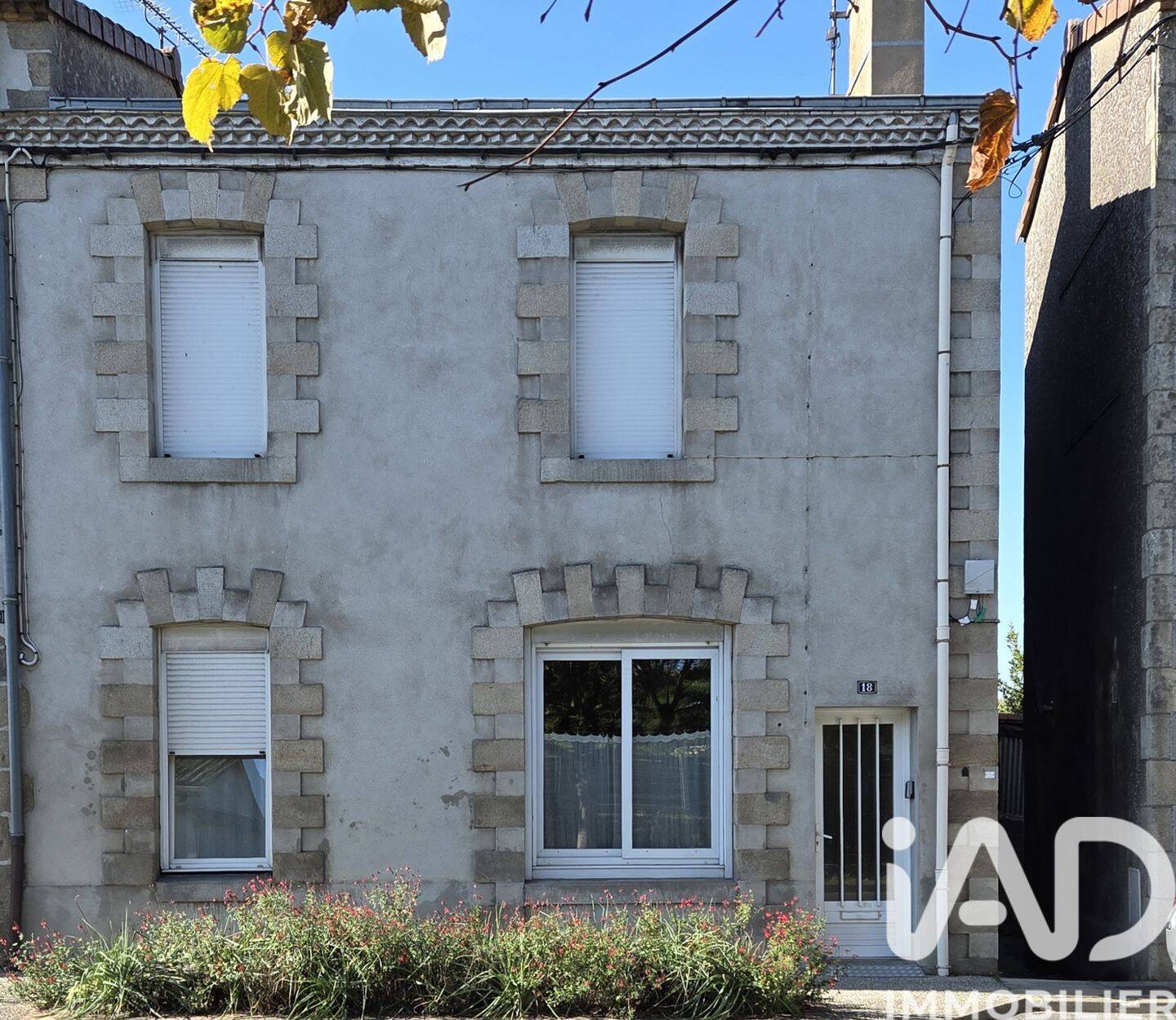 Maison 5 pièces 87 m² · à Saint-Pierre-des-Échaubrognes · 87 m² · 85 000 €