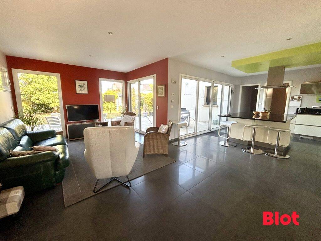 Maison 6 pièces 149 m² · à Orgères · 148,9 m² · 431 500 €