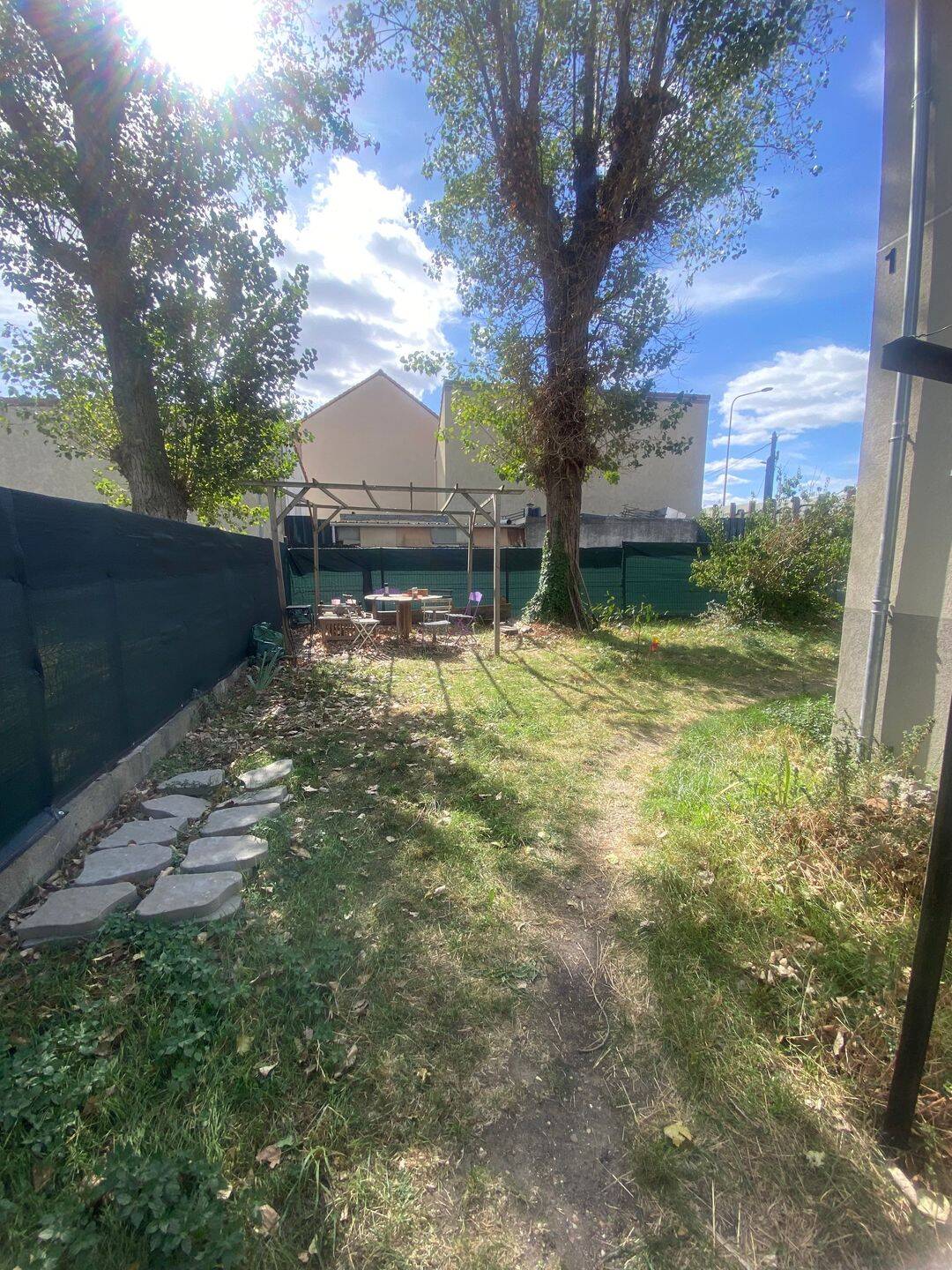 Maison 5 pièces 100 m² · à Nanterre · 100 m² · 595 €/mois