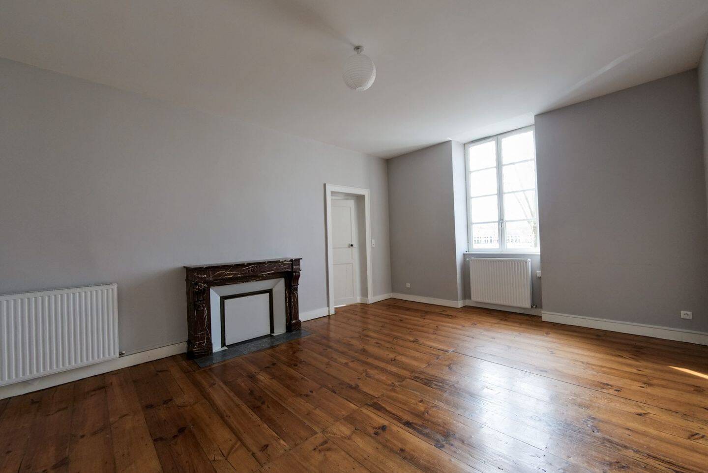 Appartement 3 pièces 105 m² · à Pau · 105 m² · 890 €/mois
