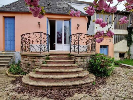 Maison à vendre 235 000 € 11 pièces 6 chambres 208 m² 1 000 m² de terrain Digoin 71160