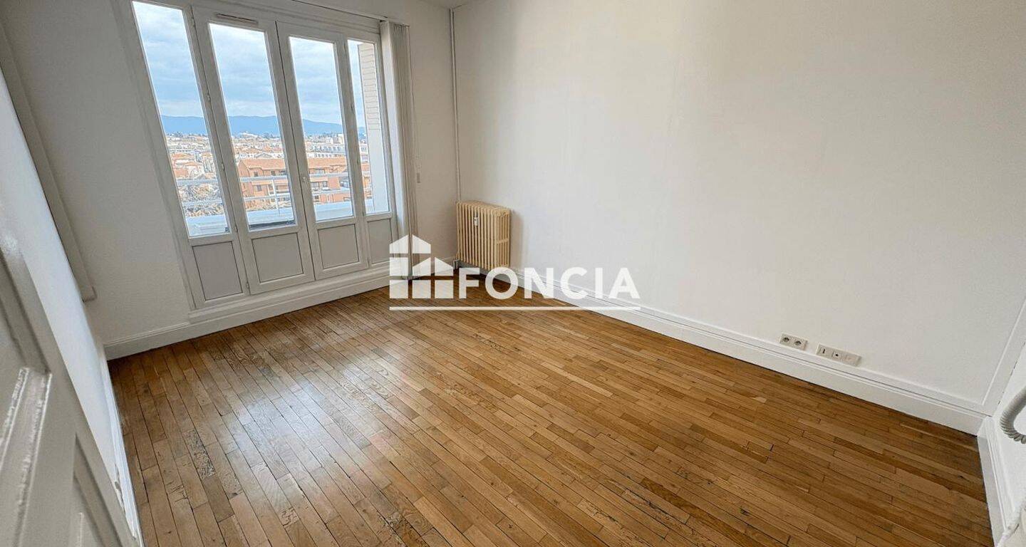 Appartement 2 pièces 57 m² · à Valence · 56,6 m² · 795 €