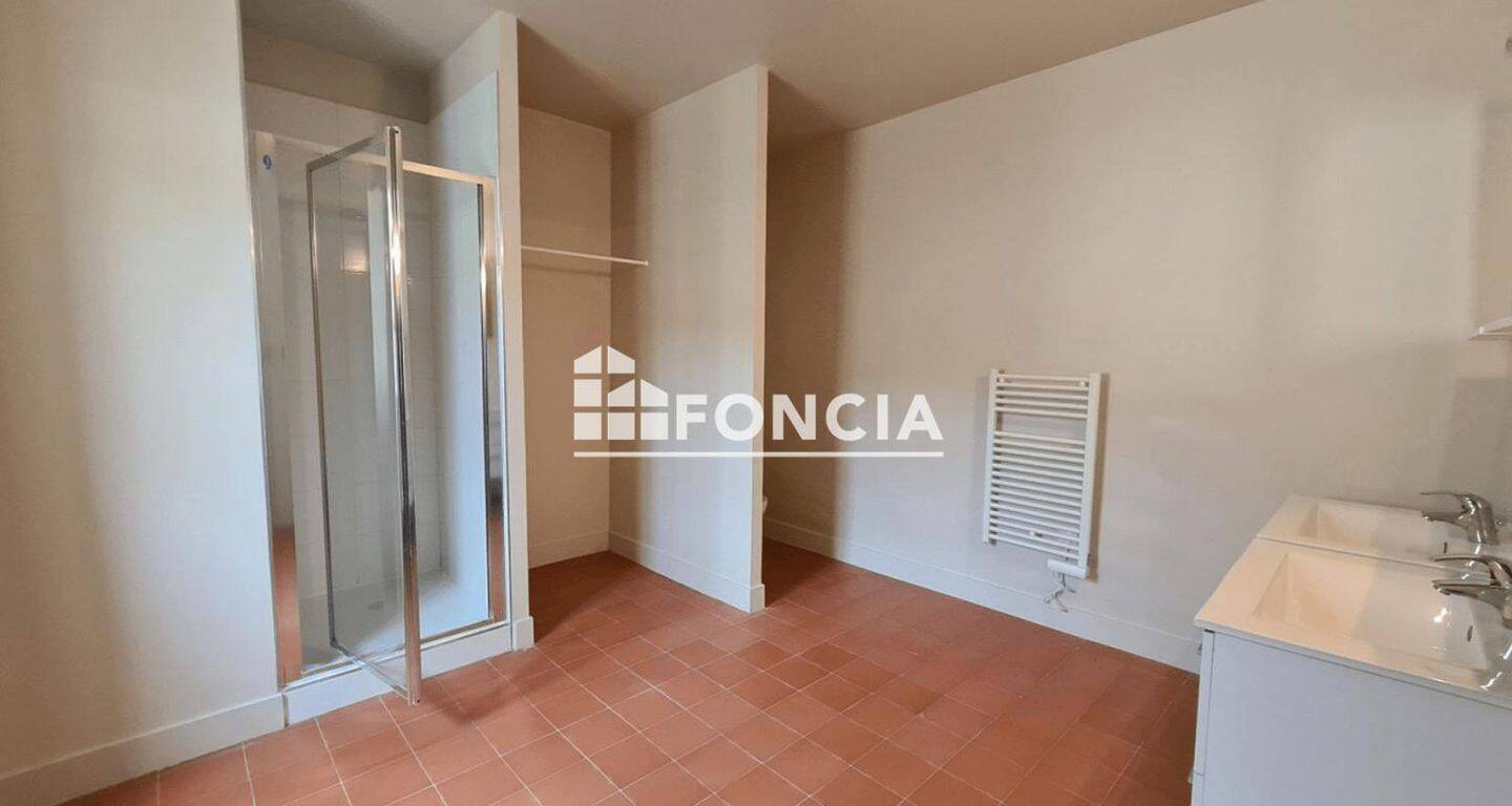Appartement 4 pièces 109 m² · à Villeneuve-lès-Avignon · 109,2 m² · 1 012 €